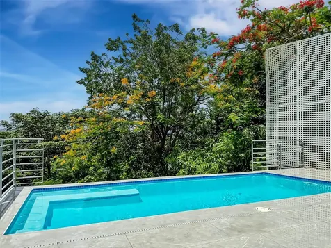 SR-830 Int La Floresta Sector Bayamon PR 00956