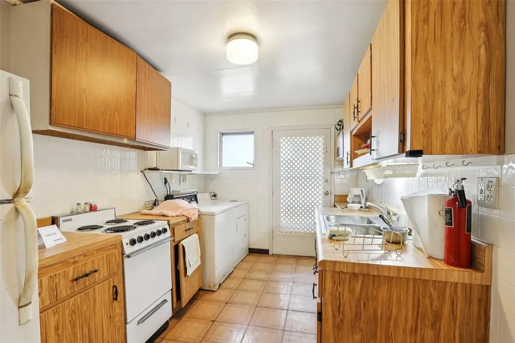 38025 13th Avenue Zephyrhills FL 33542