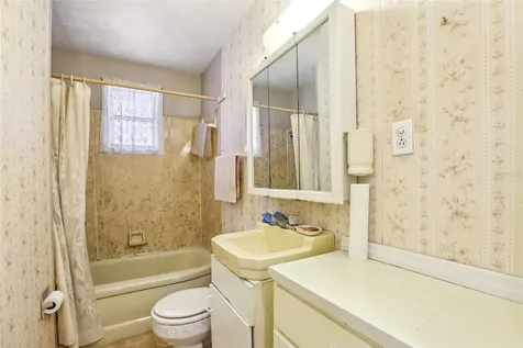 38025 13th Avenue Zephyrhills FL 33542