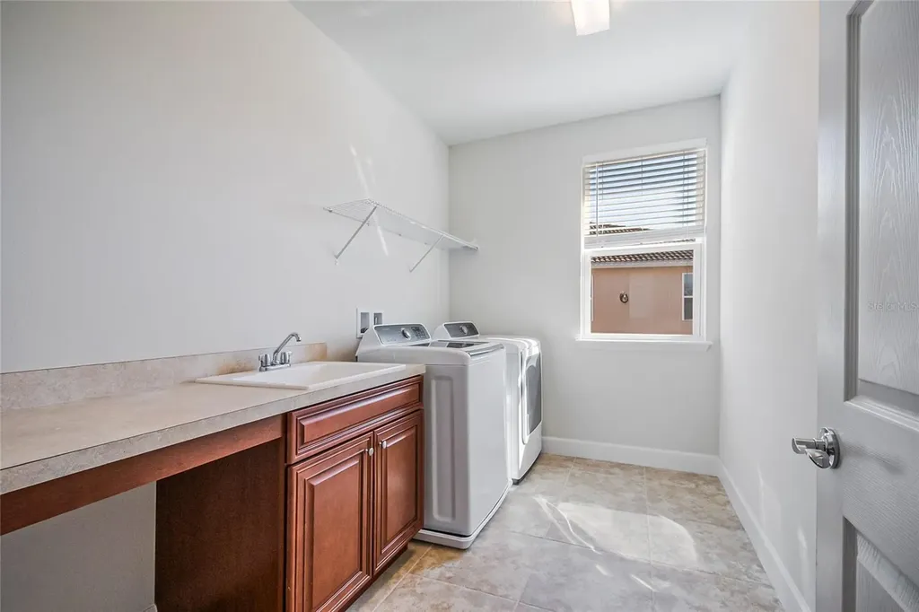12077 Uleta Lane Orlando FL 32827