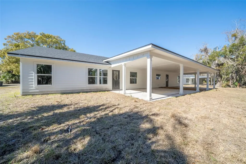 911 N 14th Street Palatka FL 32177