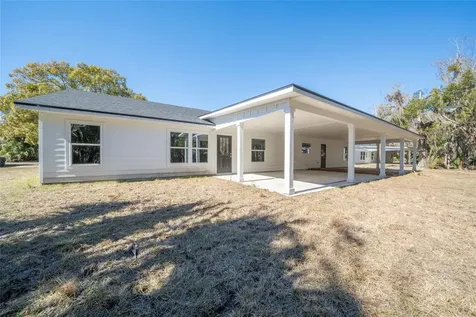 911 N 14th Street Palatka FL 32177