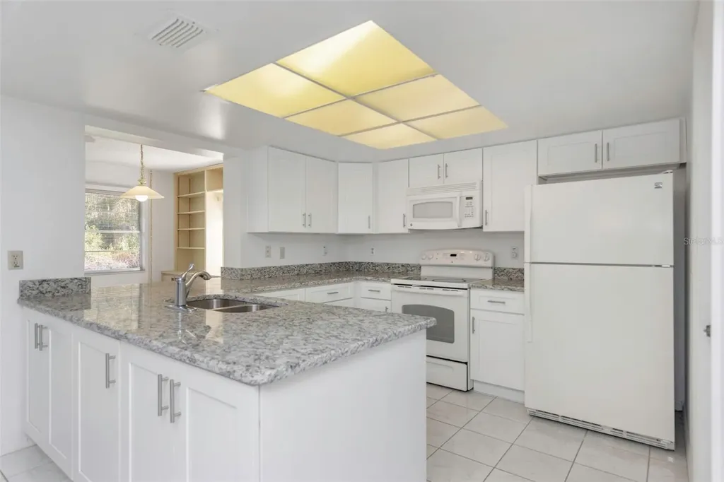 2024 Heathfield Circle Sun City Center FL 33573