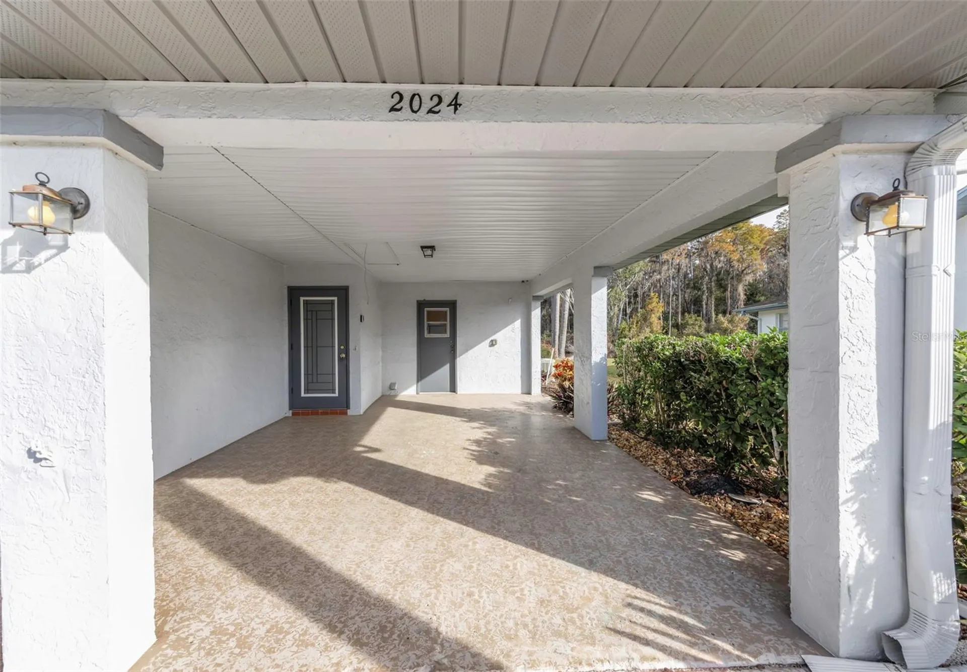 2024 Heathfield Circle Sun City Center FL 33573