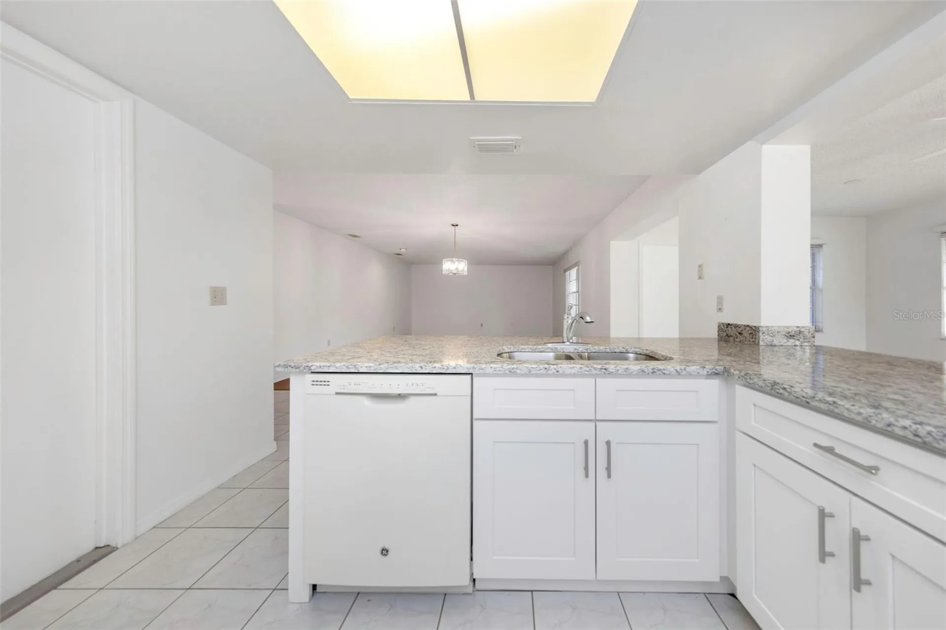 2024 Heathfield Circle Sun City Center FL 33573
