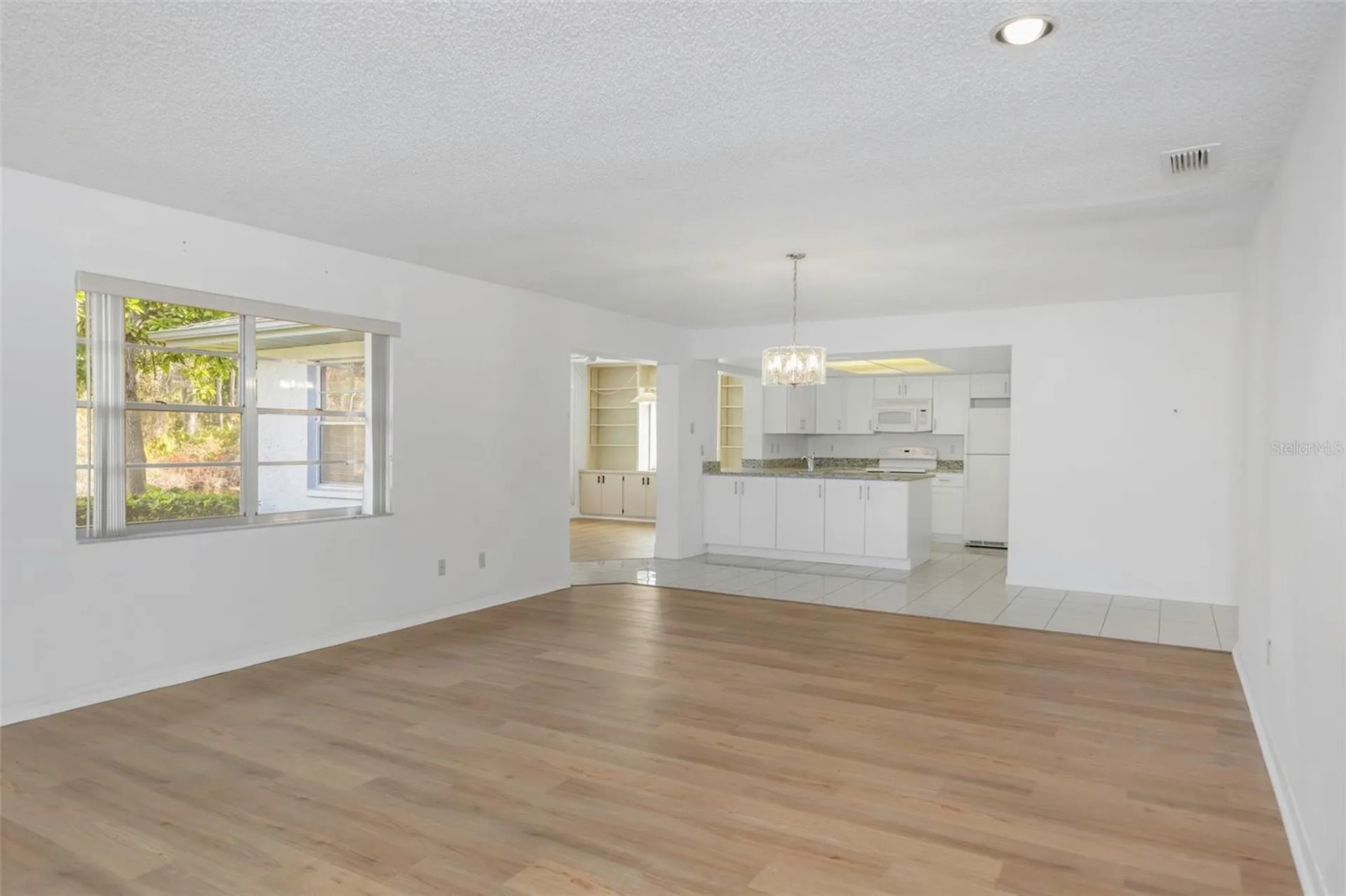 2024 Heathfield Circle Sun City Center FL 33573