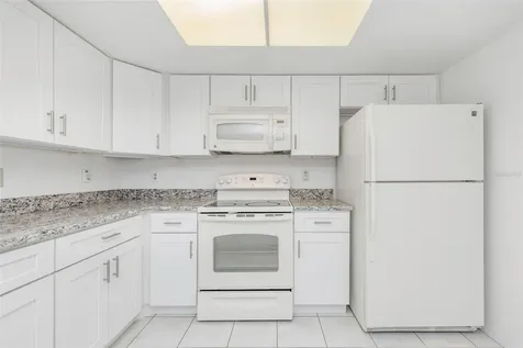 2024 Heathfield Circle Sun City Center FL 33573