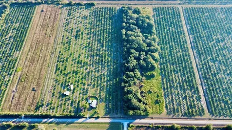 2205 Hicks Road Lorida FL 33857