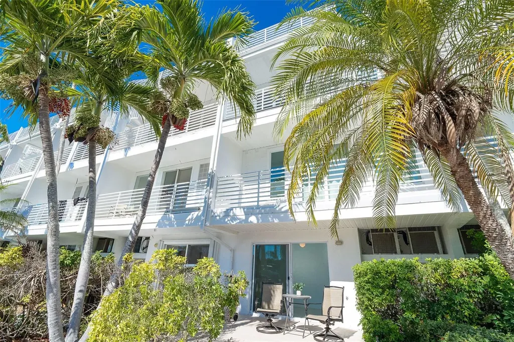 8226 Harborside Circle Englewood FL 34224