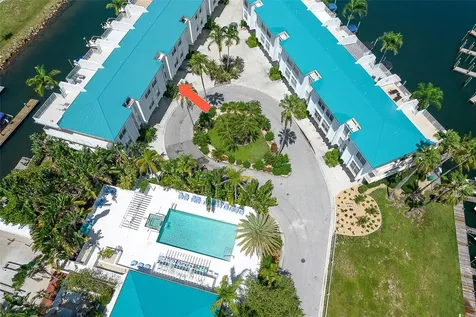 8226 Harborside Circle Englewood FL 34224