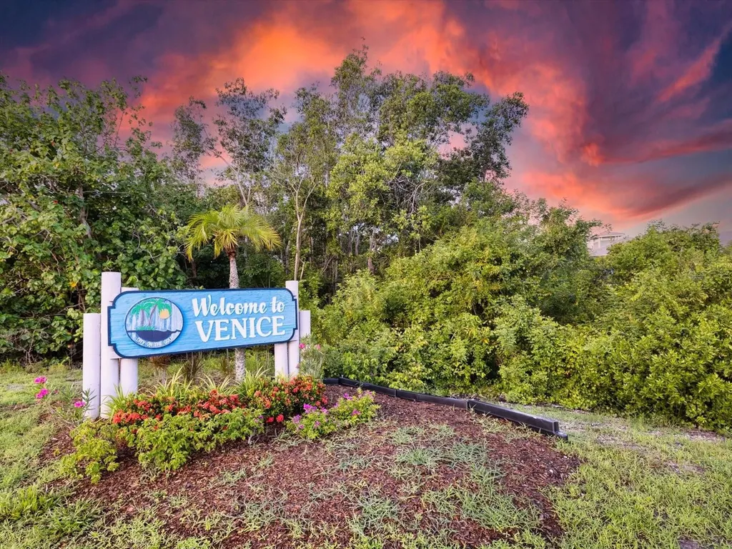 842 Nokomis Avenue S Venice FL 34285