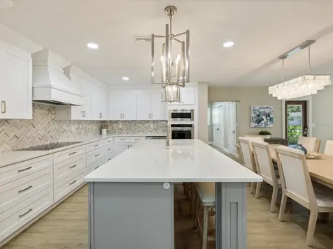 842 Nokomis Avenue S Venice FL 34285