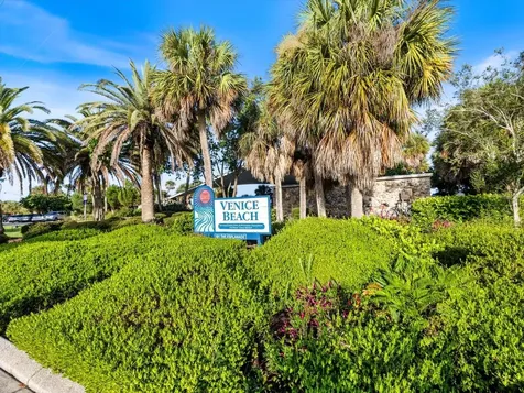 842 Nokomis Avenue S Venice FL 34285