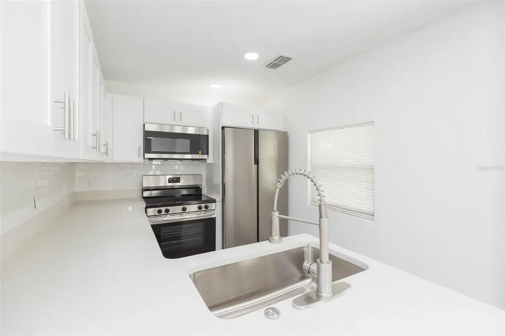 8102 N 14th Tampa FL 33604
