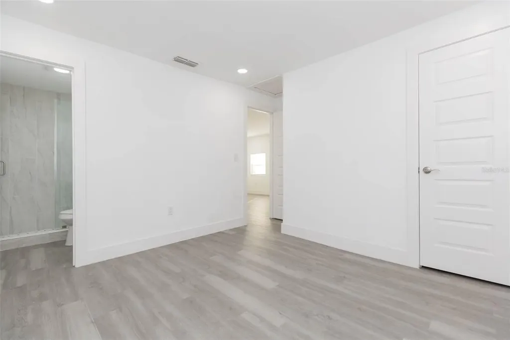 8102 N 14th Tampa FL 33604