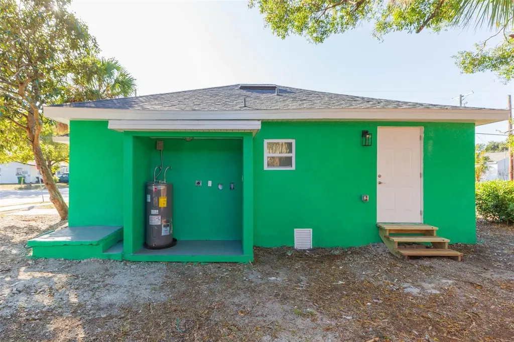 8102 N 14th Tampa FL 33604