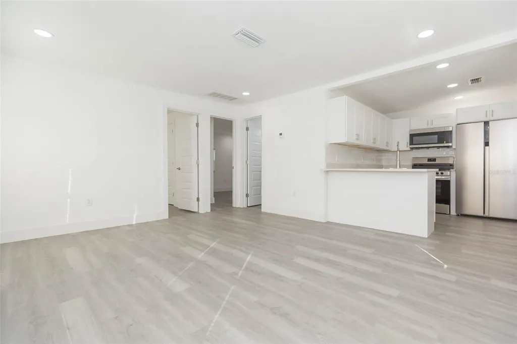 8102 N 14th Tampa FL 33604