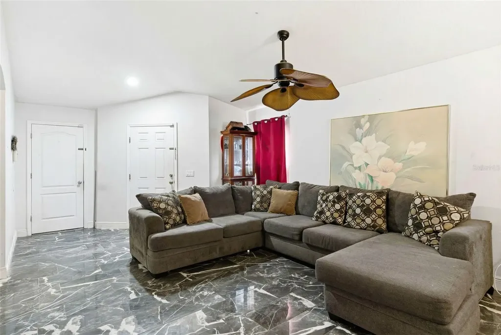10417 Blackmore Drive Tampa FL 33647