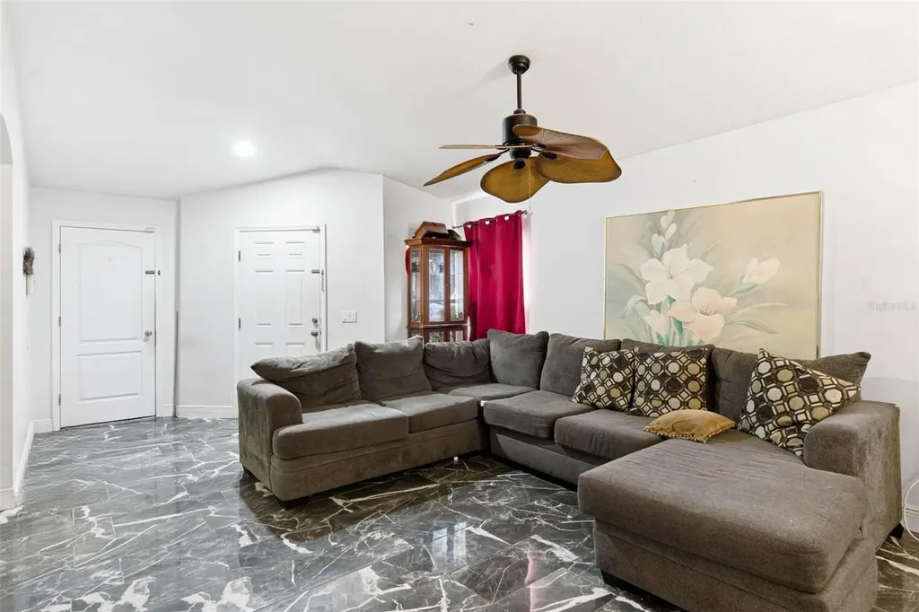10417 Blackmore Drive Tampa FL 33647