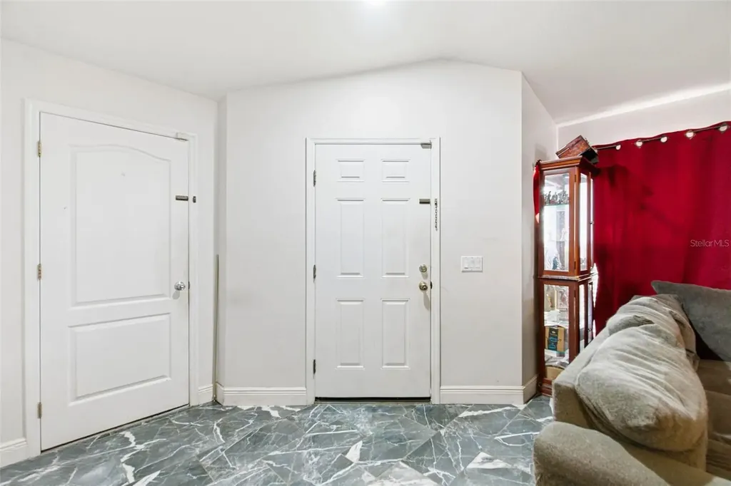 10417 Blackmore Drive Tampa FL 33647