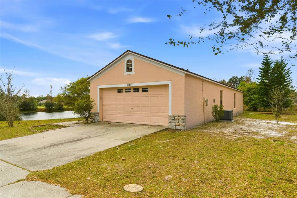 10417 Blackmore Drive Tampa FL 33647