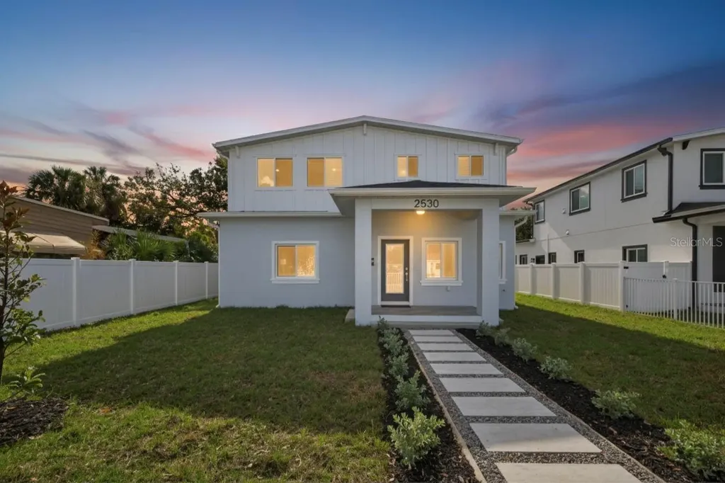 2530 34th Avenue N St Petersburg FL 33713