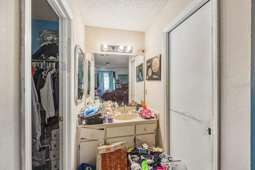 1376 Danbury Street SW Palm Bay FL 32908