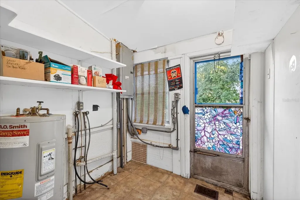 1019 10th Avenue W Bradenton FL 34205