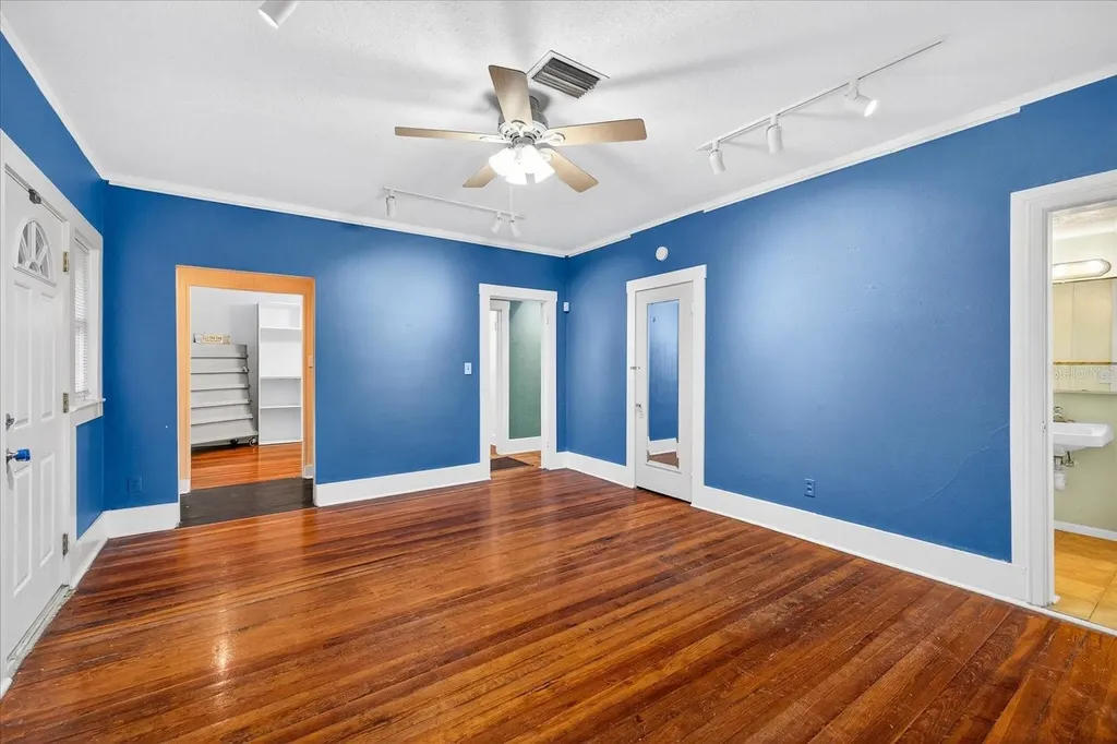 1019 10th Avenue W Bradenton FL 34205