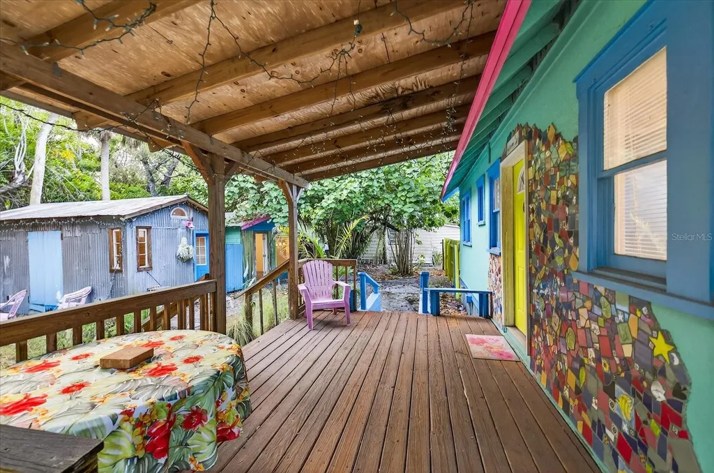 1019 10th Avenue W Bradenton FL 34205