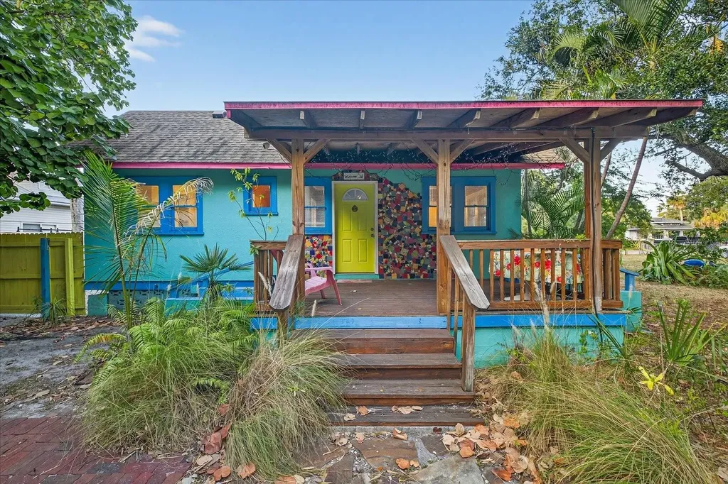 1019 10th Avenue W Bradenton FL 34205