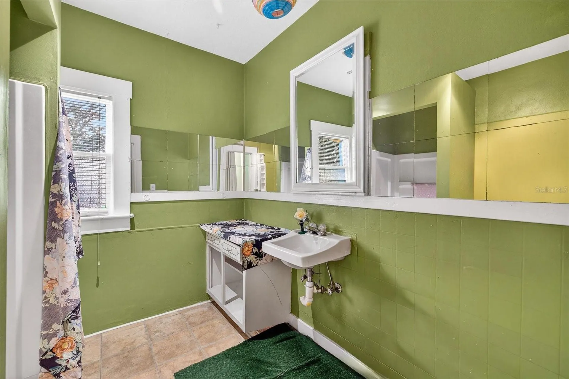 1019 10th Avenue W Bradenton FL 34205