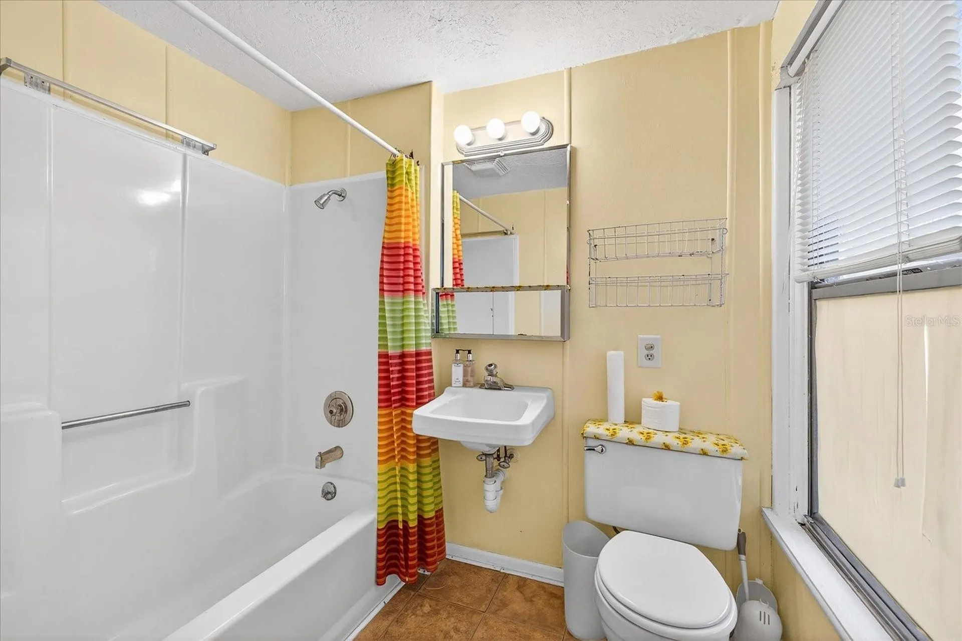 1019 10th Avenue W Bradenton FL 34205