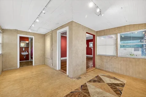 1019 10th Avenue W Bradenton FL 34205