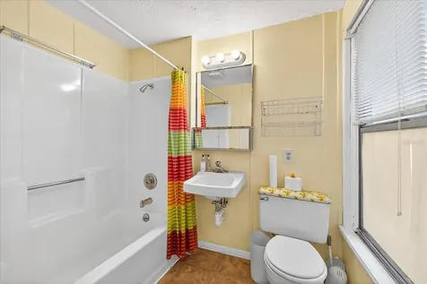 1019 10th Avenue W Bradenton FL 34205