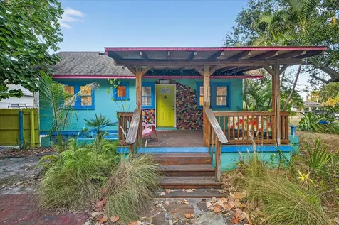 1019 10th Avenue W Bradenton FL 34205