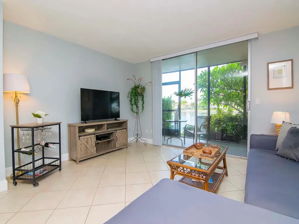 7540 Bay Island Drive S South Pasadena FL 33707