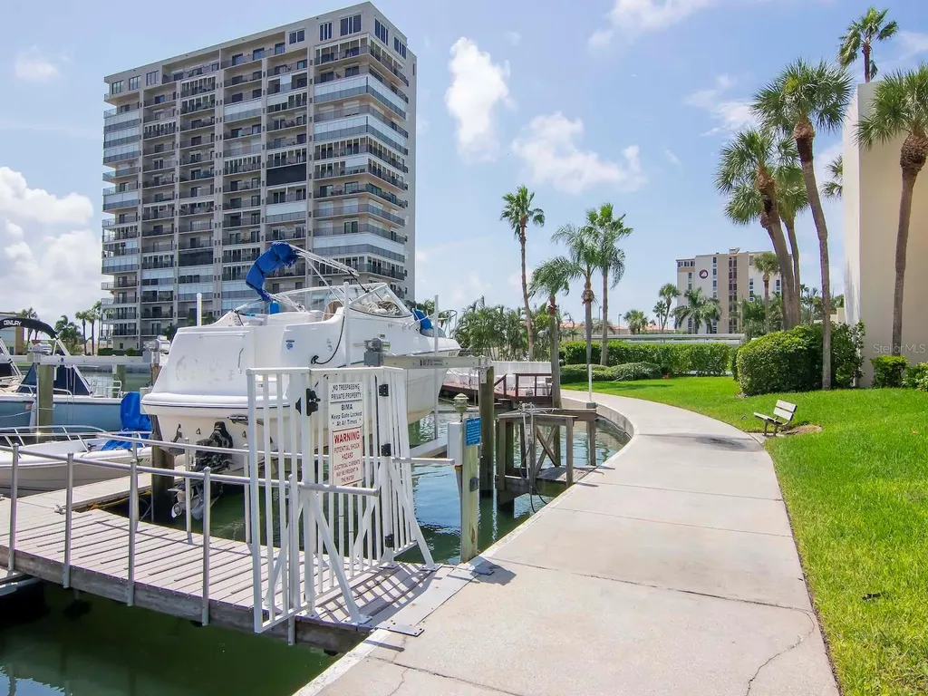 7540 Bay Island Drive S South Pasadena FL 33707