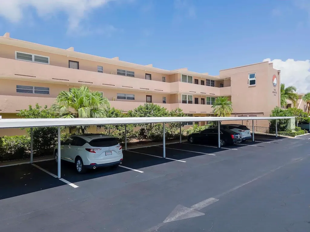 7540 Bay Island Drive S South Pasadena FL 33707