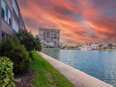 7540 Bay Island Drive S South Pasadena FL 33707