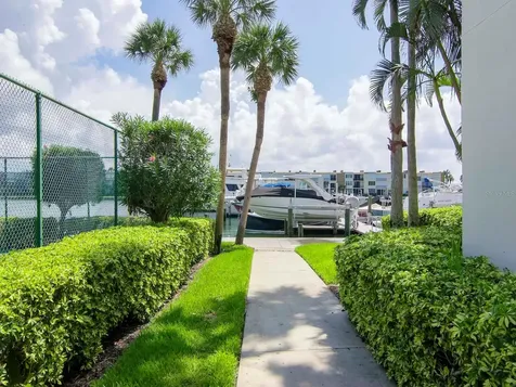 7540 Bay Island Drive S South Pasadena FL 33707