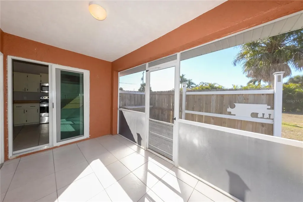 17207 Seashore Avenue Port Charlotte FL 33948