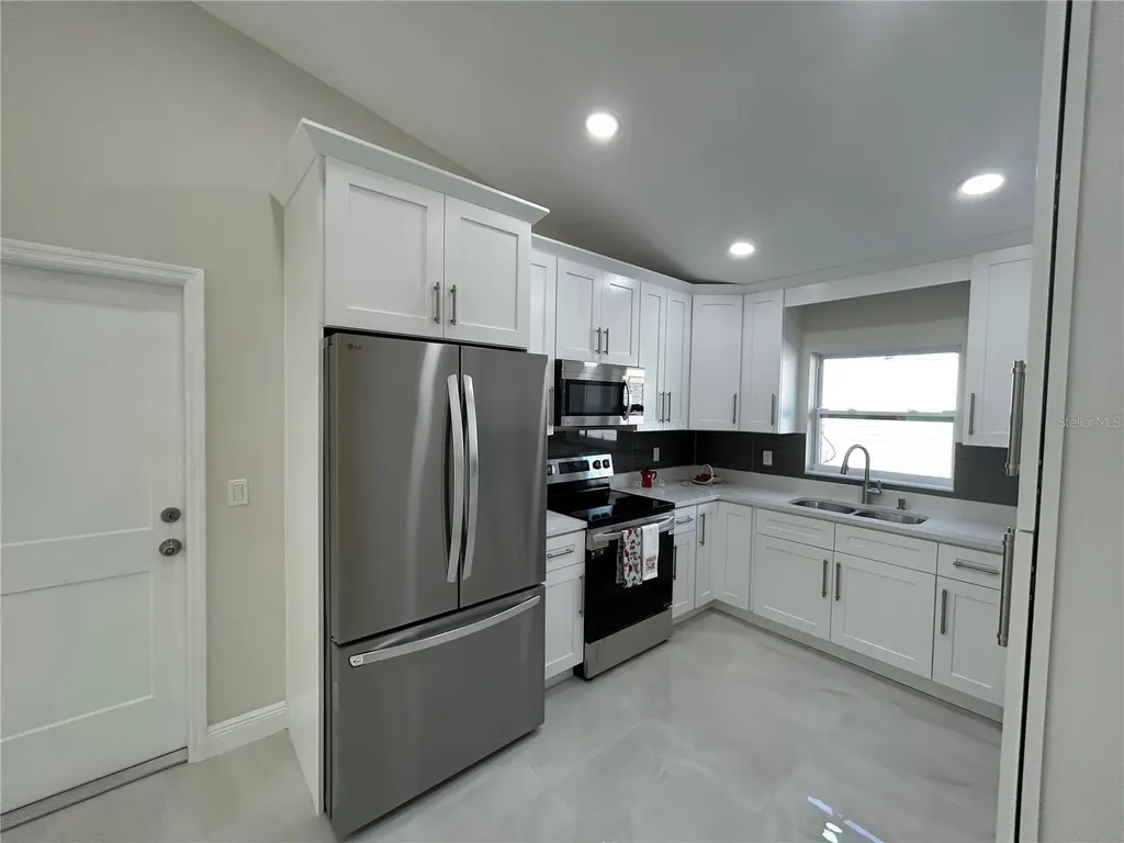 3917 W Robson Street Tampa FL 33614