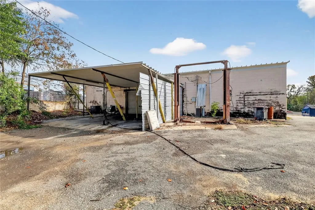 1526 Us Highway 441 Leesburg FL 34748