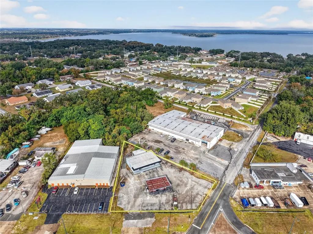 1526 Us Highway 441 Leesburg FL 34748