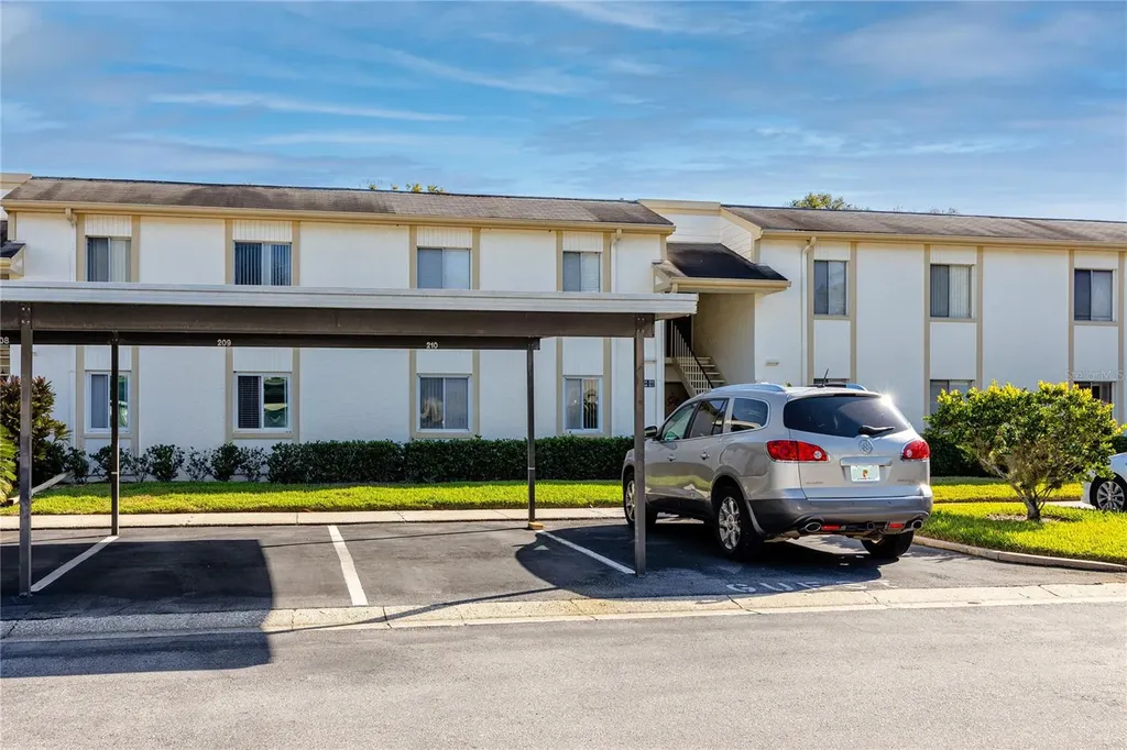 209 Cypress Court Oldsmar FL 34677