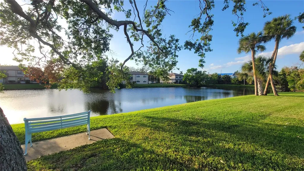 4924 Live Oak Circle Bradenton FL 34207