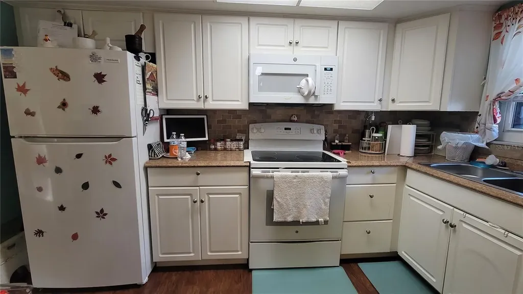 4924 Live Oak Circle Bradenton FL 34207