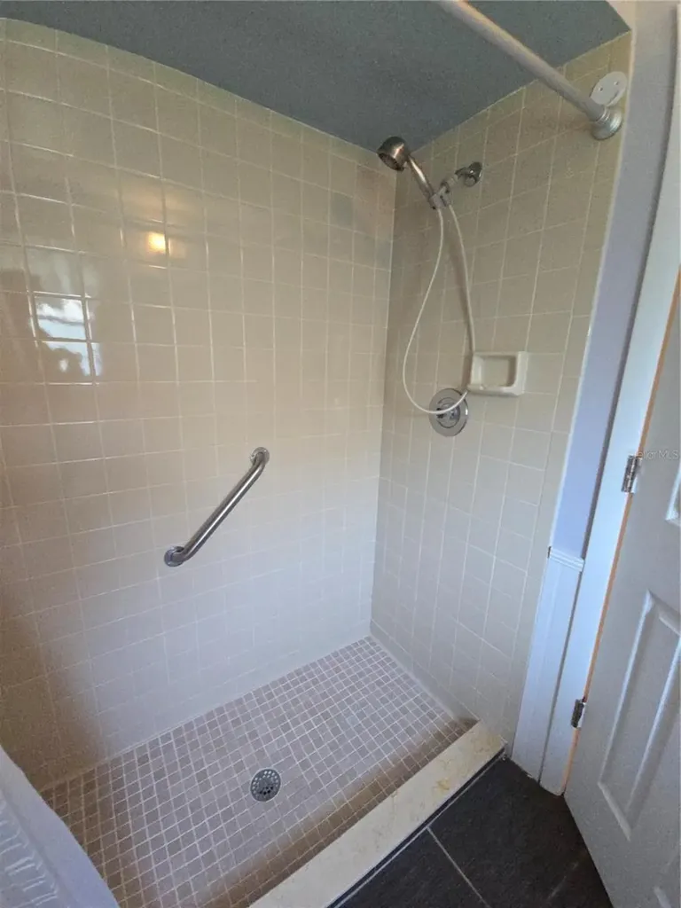 4924 Live Oak Circle Bradenton FL 34207