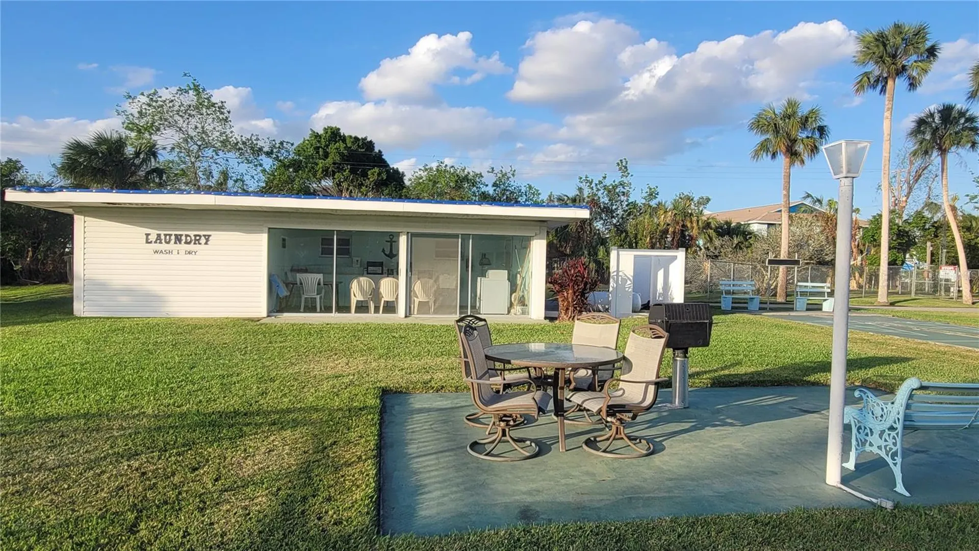 4924 Live Oak Circle Bradenton FL 34207